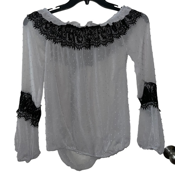 Altar’d State Lavender/Black Blouse (M) - Picture 4 of 4